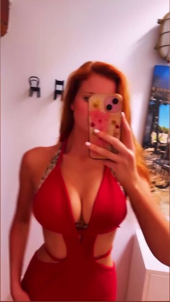 Full leaked Emily deyt aysage  page private onlyfans photo