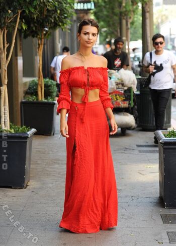 Full leaked Emily ratajkowski  page private onlyfans photo