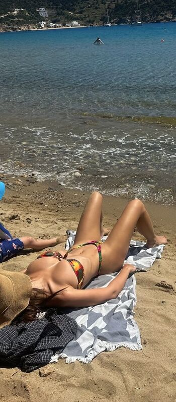 Emily Ratajkowski