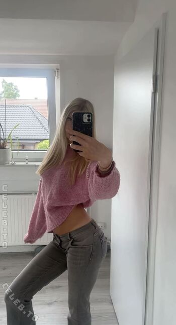 emma_jelschen