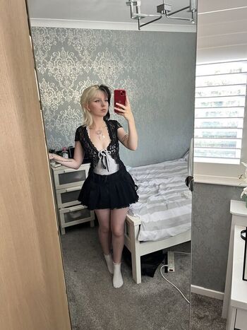 Full leaked Emzeeni private onlyfans photo