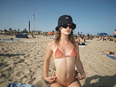Esin Bahat
