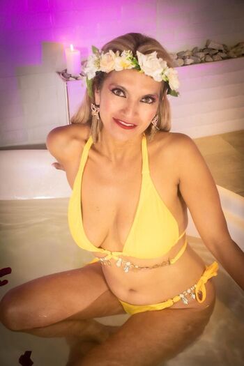 Full leaked Esmeralda oikos private onlyfans photo
