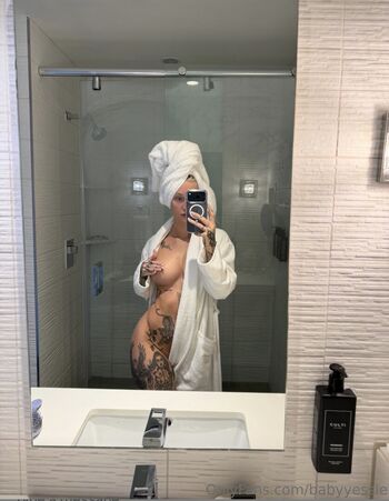 Full leaked Essieofficial private onlyfans photo