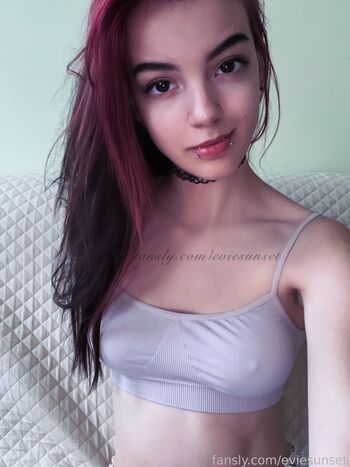 🔥 Eviesunset  page leaked private photo uncensored full