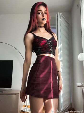 🔥 Eviesunset leaked private photo uncensored full