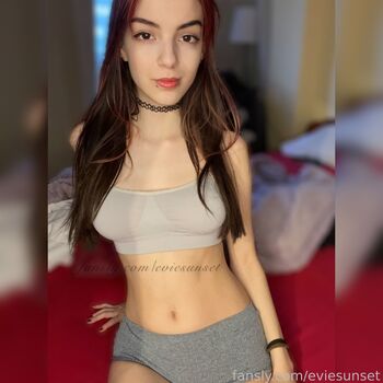 🔥 Eviesunset leaked private photo uncensored full