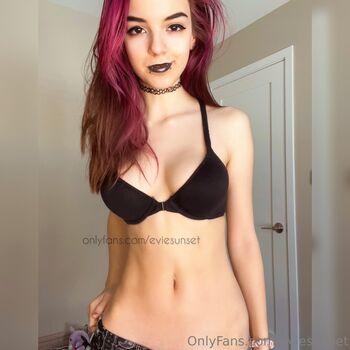 🔥 Eviesunset leaked private photo uncensored full