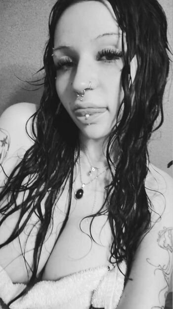 Full leaked Ezrasblood private onlyfans photo