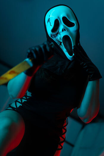 Ezy Summers Cosplay