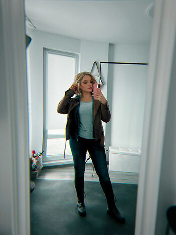 Ezy Summers Cosplay