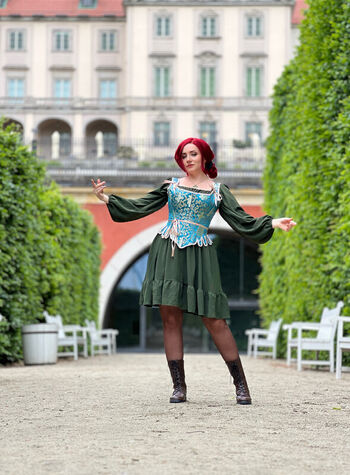 Ezy Summers Cosplay