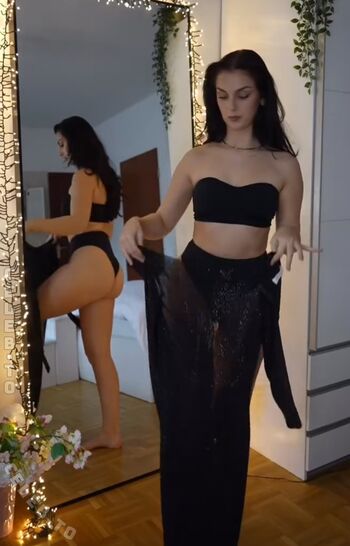 Full leaked Fabiana knp private onlyfans photo