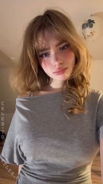 Full leaked Felinenyaa page private onlyfans photo