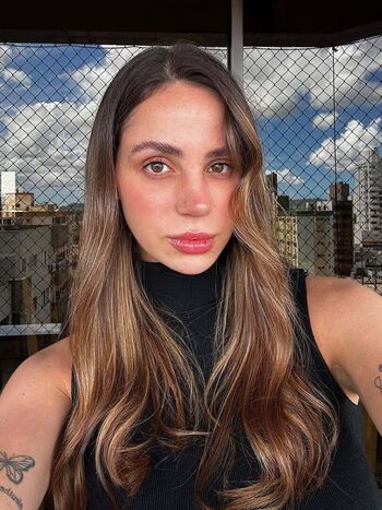 Fernanda Carvalho Da Cruz