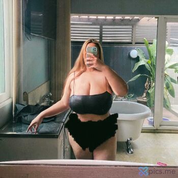 Full leaked Fhongfionax private onlyfans photo