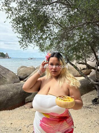 Full leaked Fhongfionax private onlyfans photo