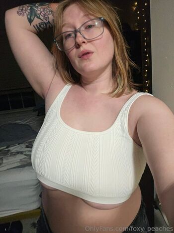 Foxy_Peaches