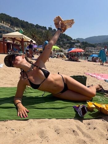 Full leaked Genevieve hannelius page private onlyfans photo