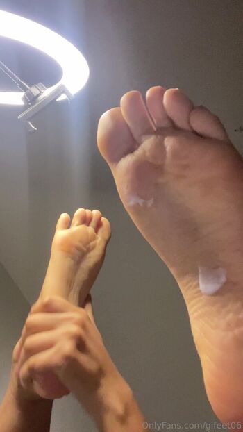 Gifeet06