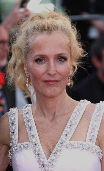 Gillian Anderson