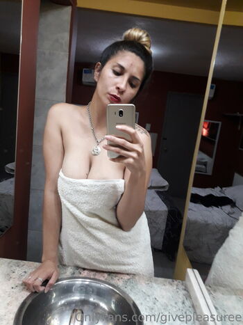 Full leaked Givepleasuree private onlyfans photo