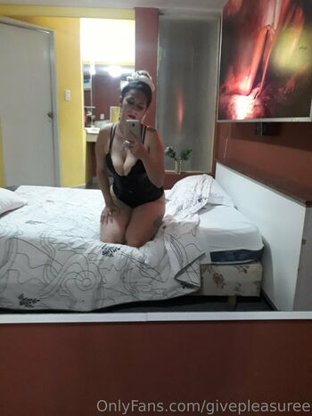 Full leaked Givepleasuree private onlyfans photo