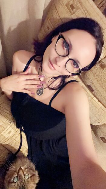 Full leaked Gliese  page private onlyfans photo