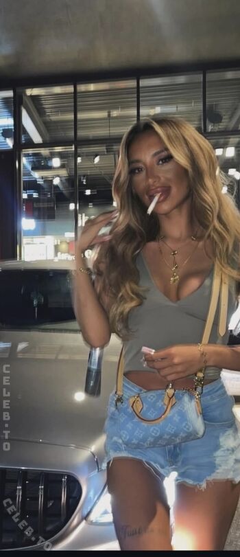 Full leaked Gueloo private onlyfans photo