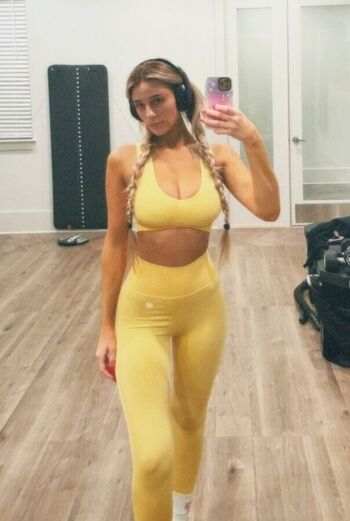 Full leaked Hadelinemope private onlyfans photo