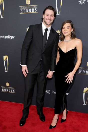 Full leaked Hailee steinfeld  page private onlyfans photo