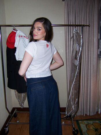 Full leaked Hailee steinfeld  page private onlyfans photo
