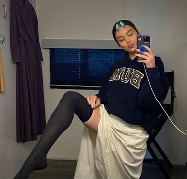Full leaked Hailee steinfeld private onlyfans photo