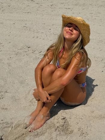 Full leaked Hannah lutz private onlyfans photo