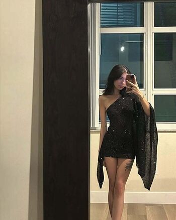 Full leaked Hayley benson private onlyfans photo