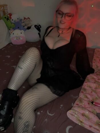 Full leaked Hazene private onlyfans photo