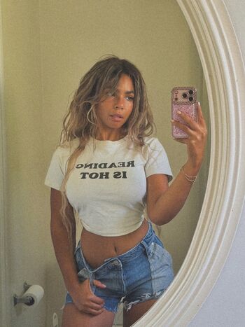 Helayna Marie