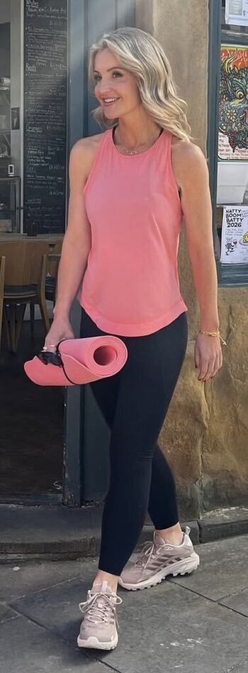 Helen Skelton