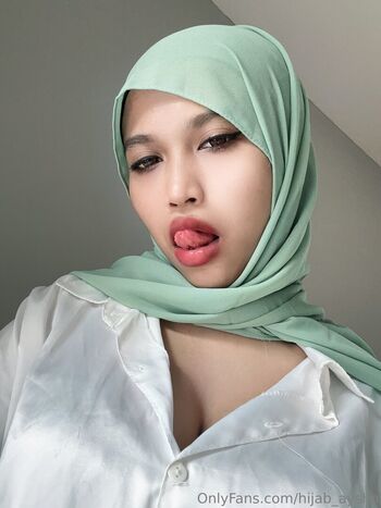 Full leaked Hijab aysha private onlyfans photo