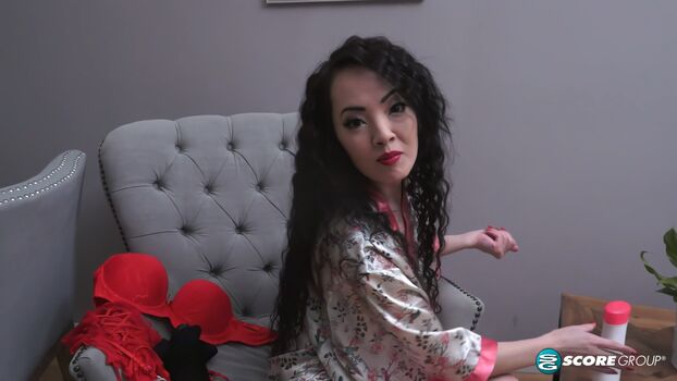 Hitomi Tanaka