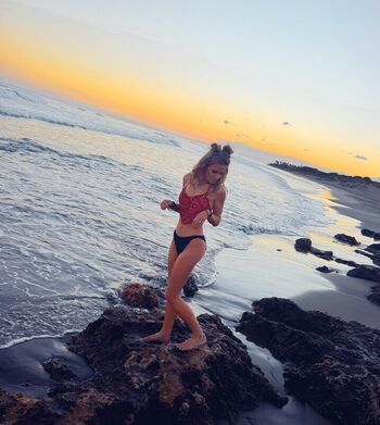 Full leaked Hollie bennett private onlyfans photo
