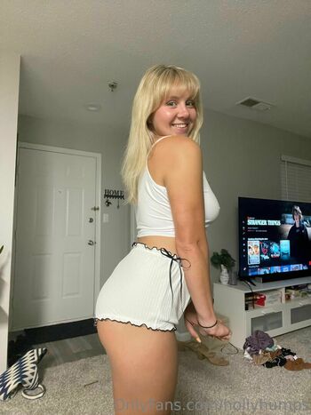 hollyhumps