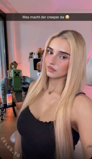 Full leaked Honeypuu private onlyfans photo