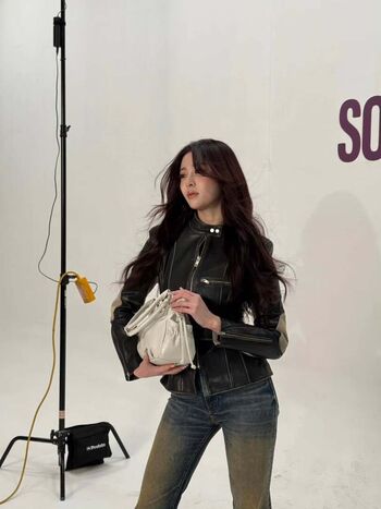 🔥 Huh yunjin  page leaked private photo uncensored full