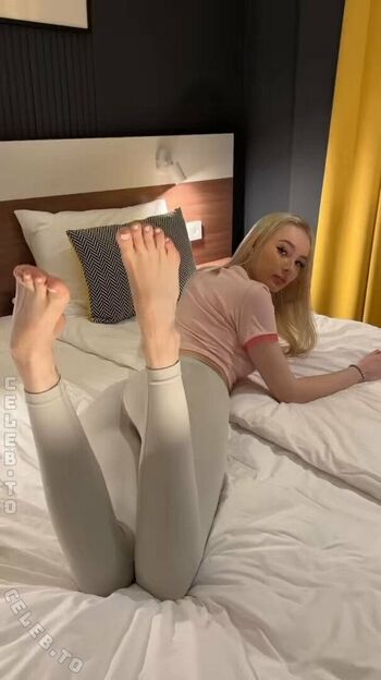 Full leaked Iamplaywithanny private onlyfans photo