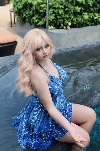 Full leaked Iamyourwaiffuu private onlyfans photo