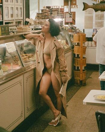 Full leaked Ilana glazer private onlyfans photo