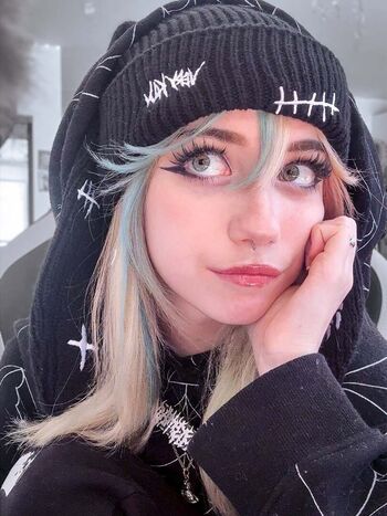 🔥 Iluvmeww leaked private photo uncensored full