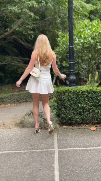 Full leaked Isla adams private onlyfans photo