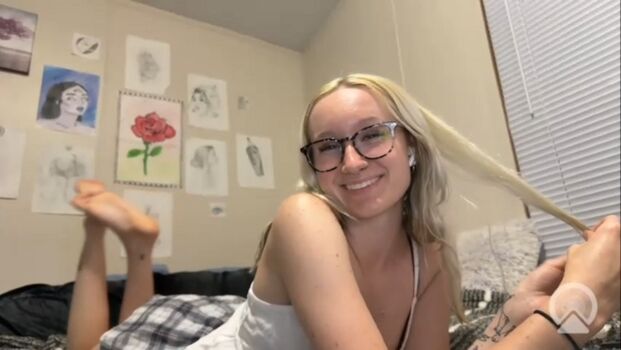 Full leaked Itshallie private onlyfans photo